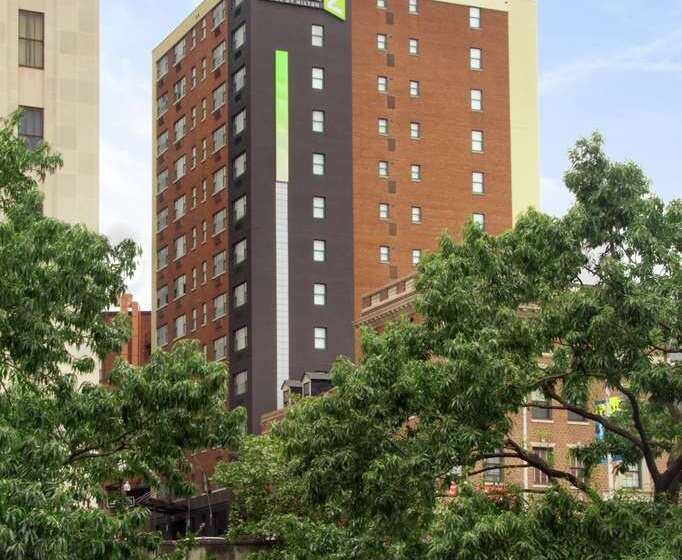 בית מלון כפרי Home2 Suites By Hilton Baltimore Downtown