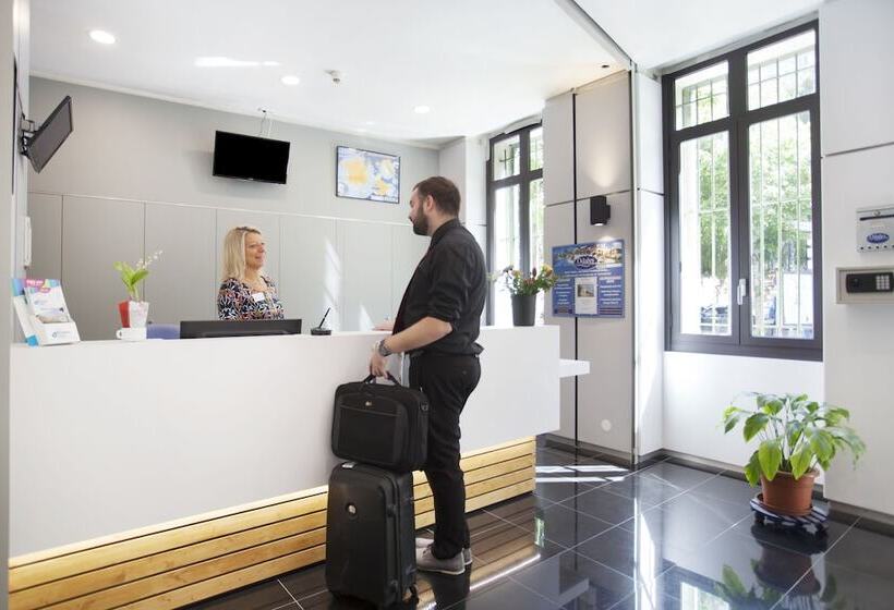 Отель Odalys City Nice Le Palais Rossini