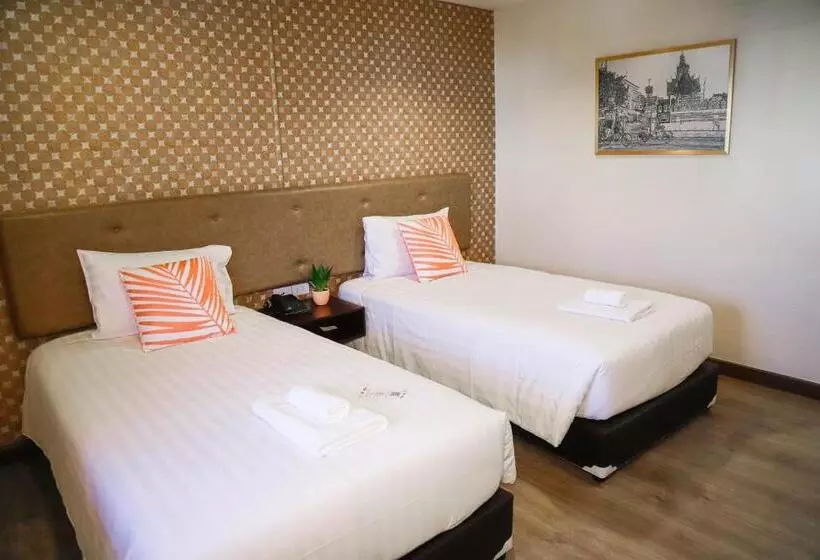 Parasol Inn Chiang Mai Old City Hotel Sha Plus