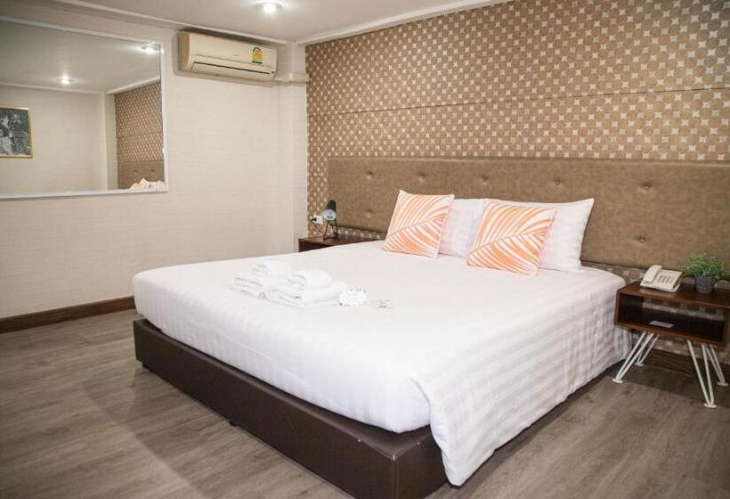 Parasol Inn Chiang Mai Old City Hotel   Sha Plus