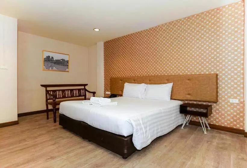 Parasol Inn Chiang Mai Old City Hotel Sha Plus