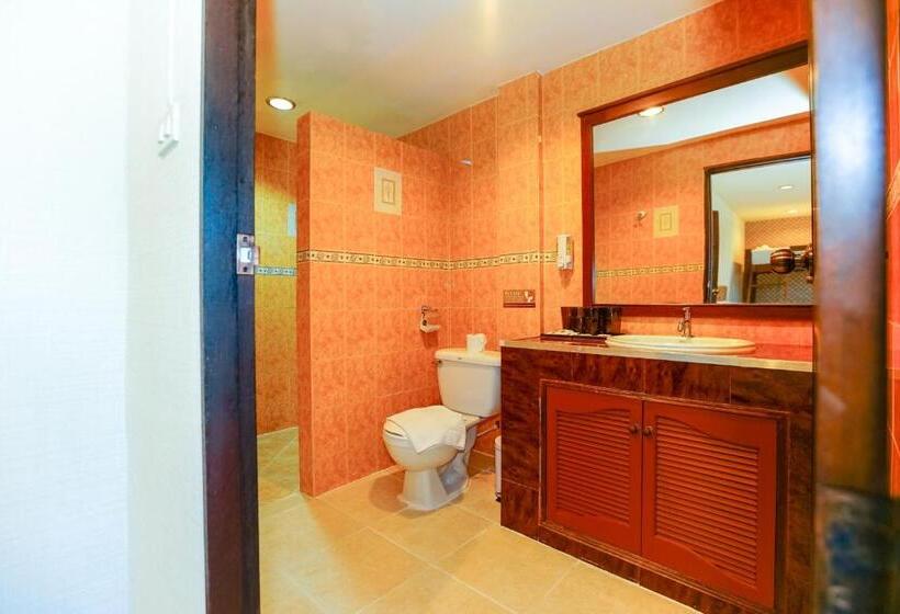 Parasol Inn Chiang Mai Old City Hotel   Sha Plus