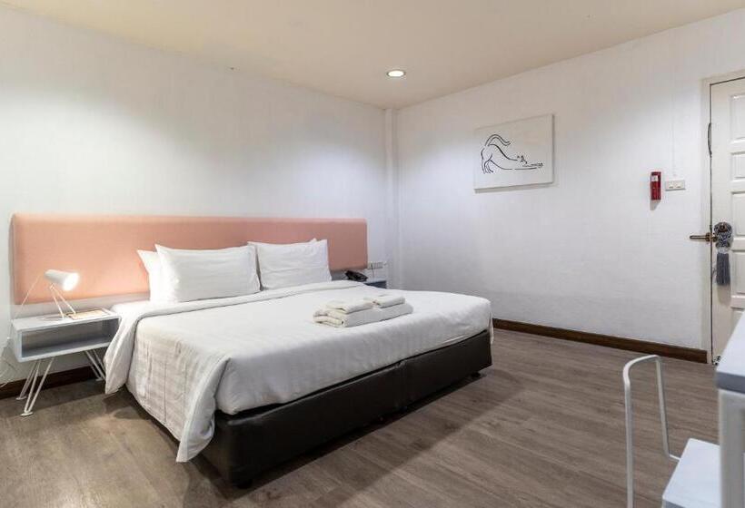 Parasol Inn Chiang Mai Old City Hotel   Sha Plus