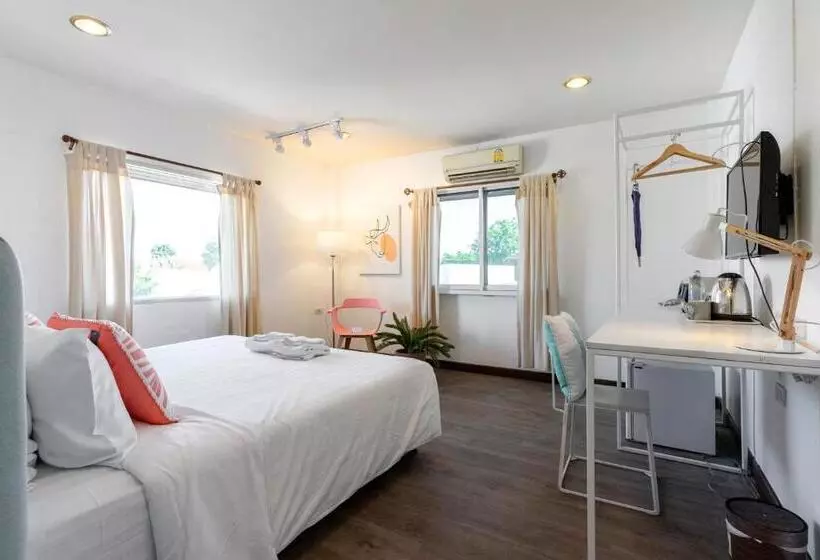 Parasol Inn Chiang Mai Old City Hotel Sha Plus