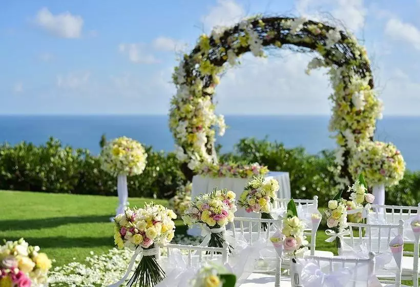 בית מלון כפרי Paresa Resort Phuket