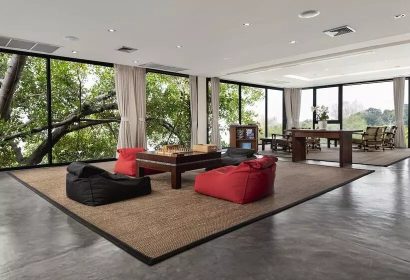 בית מלון כפרי Paresa Resort Phuket