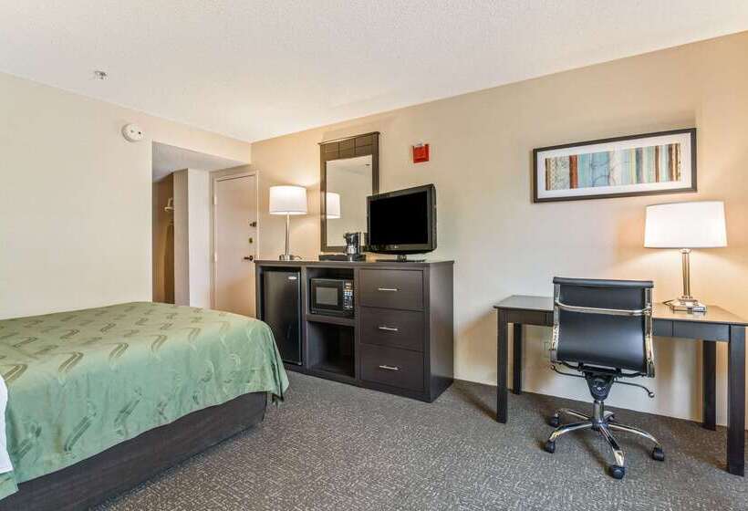 هتل Quality Inn
