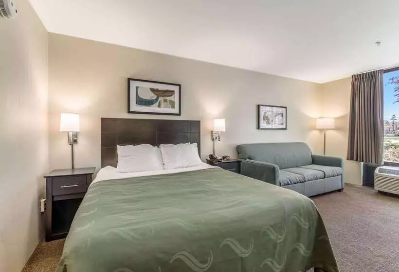 호텔 Quality Inn