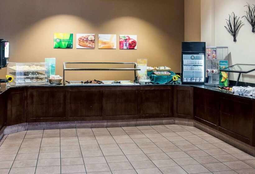 בית מלון כפרי Quality Suites Lake Wright  Norfolk Airport