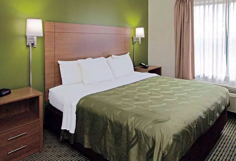 هتل Quality Suites Lake Wright  Norfolk Airport