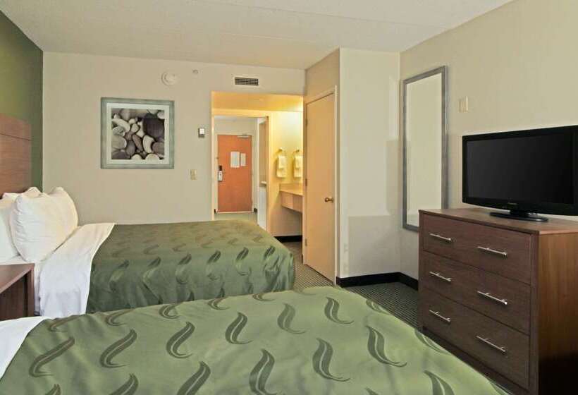 בית מלון כפרי Quality Suites Lake Wright  Norfolk Airport