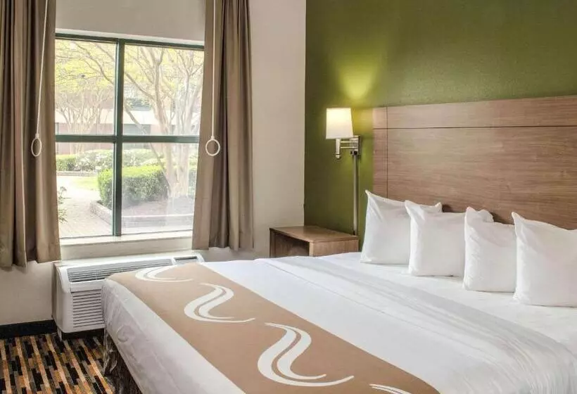 هتل Quality Suites Lake Wright  Norfolk Airport