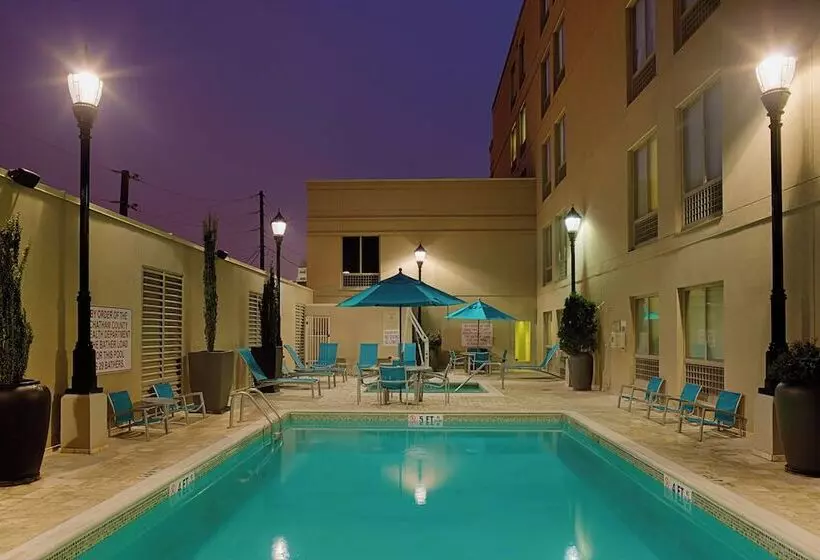 בית מלון כפרי Springhill Suites By Marriott Savannah Downtown Historic District