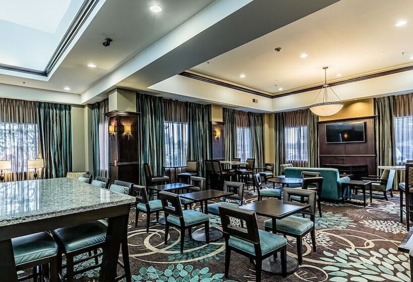 בית מלון כפרי Staybridge Suites Laredo, An Ihg