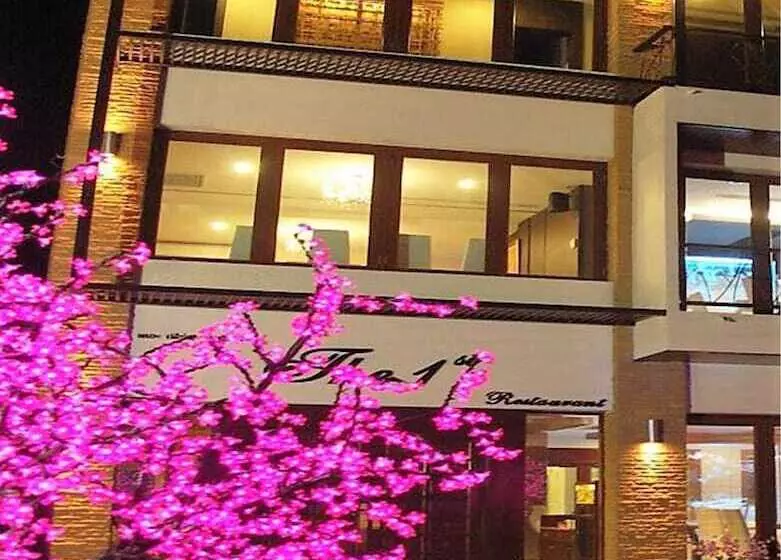 Hotel The Residence Airport & Spa