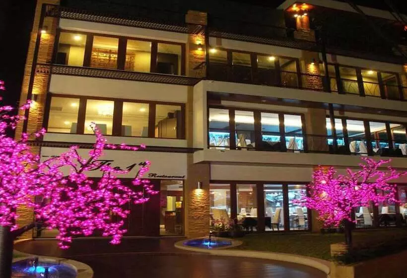 Hotel The Residence Airport & Spa