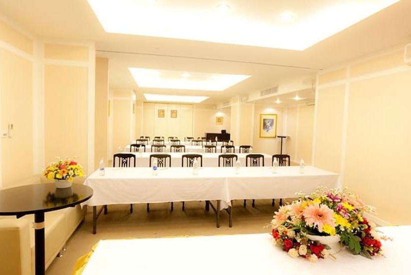 هتل The Residence Airport & Spa