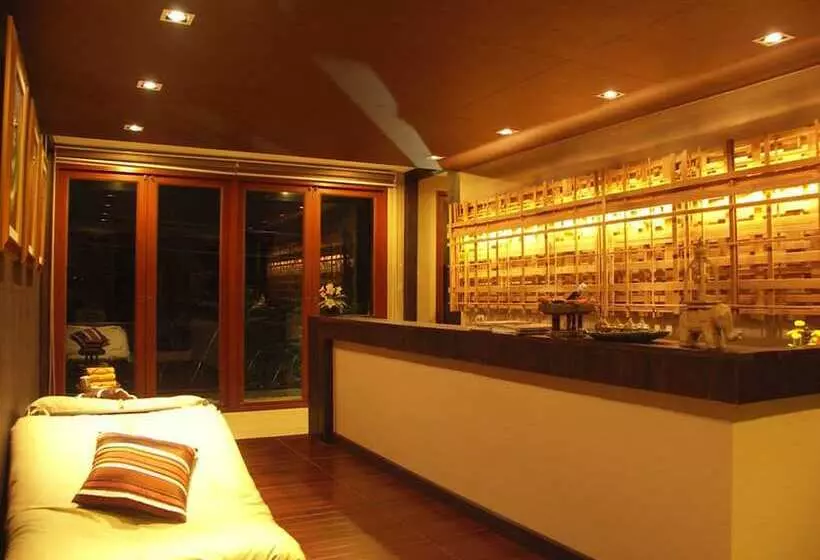 Hotel The Residence Airport & Spa