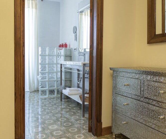 בית מלון כפרי Y Apartamentos Des Puig