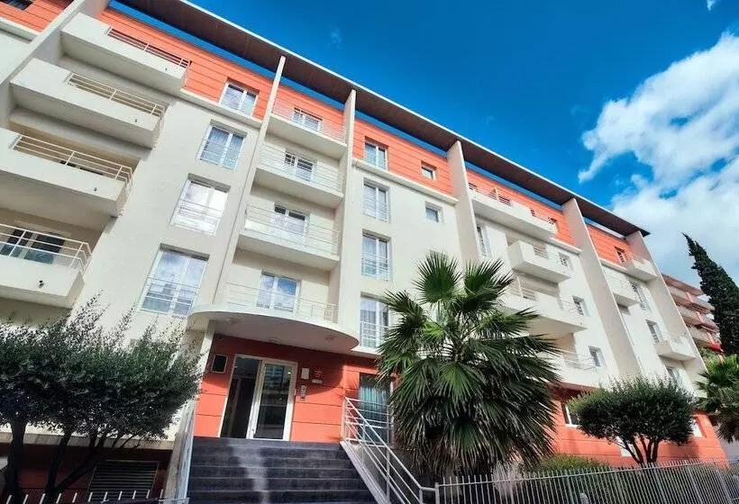 בית מלון כפרי Zenitude Hôtel Résidences Béziers Centre