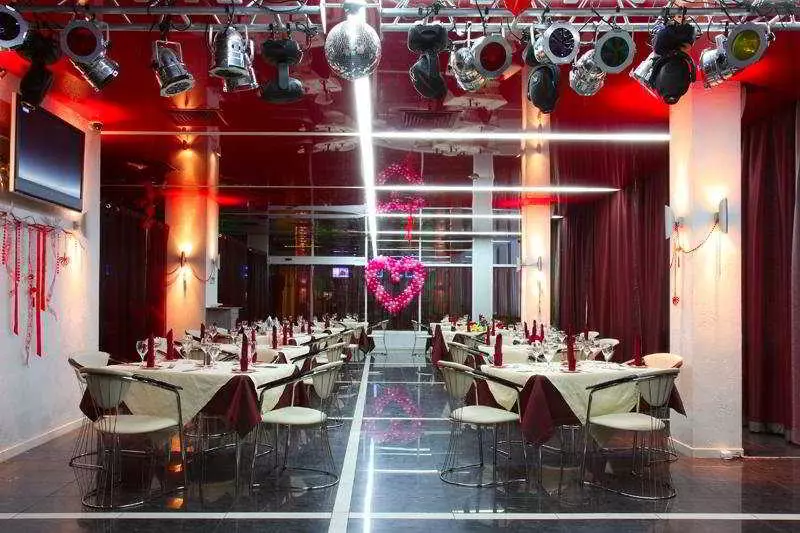 هتل Holiday Inn Perm, An Ihg