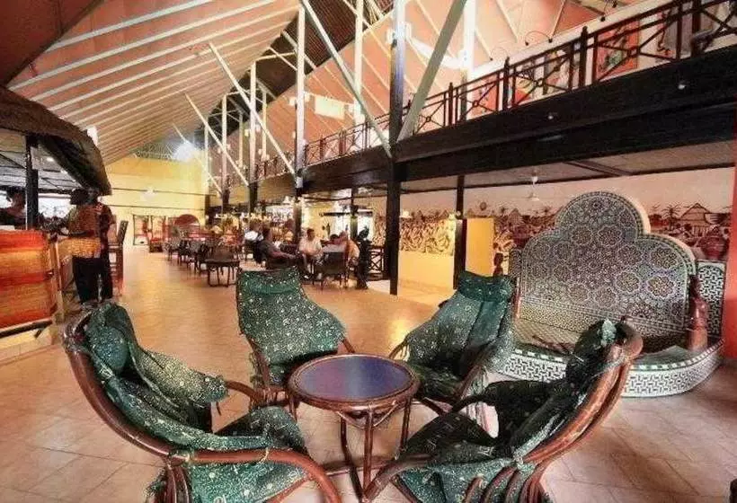 هتل Sun­swing Beach Resort