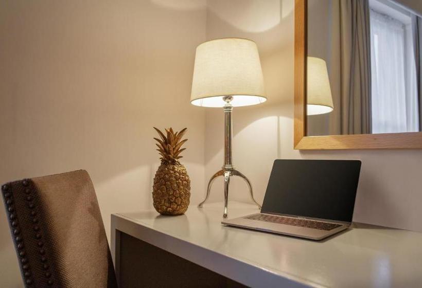 Mercure Altrincham Bowdon Hotel