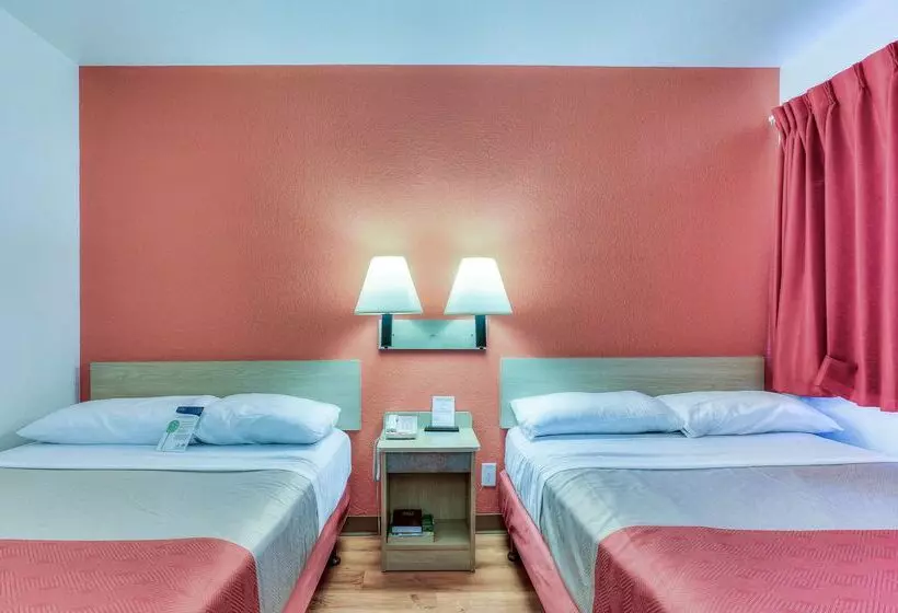 Motel 6tigard, Or  Portland South  Lake Oswego