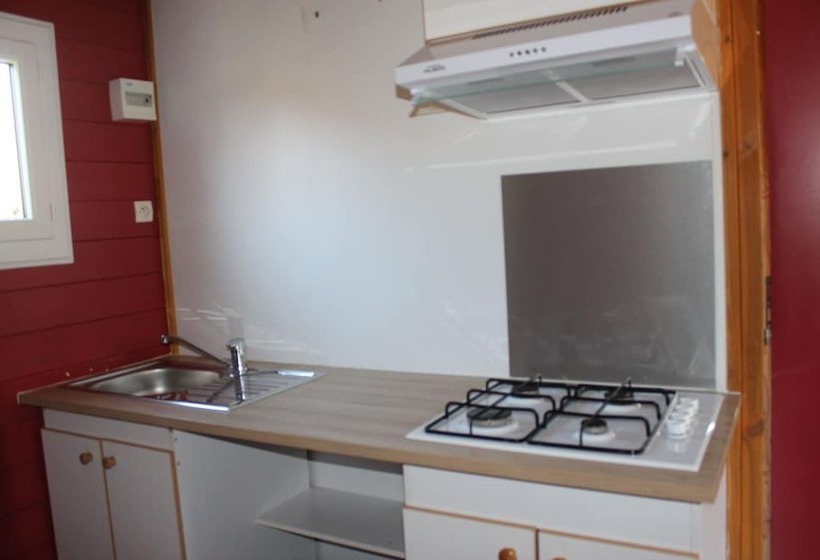 Отель Domaine Du Couriou