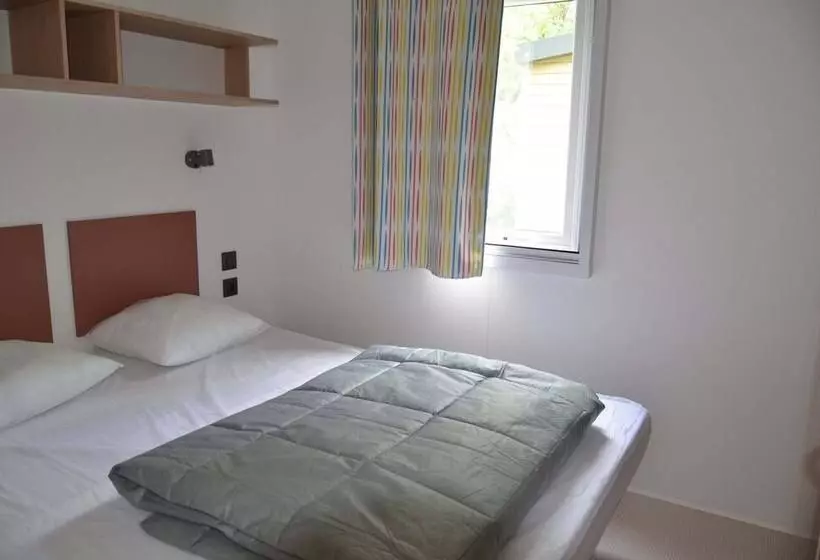 Hotelli Domaine Du Couriou