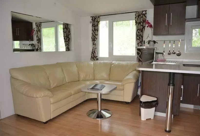 Hotelli Domaine Du Couriou