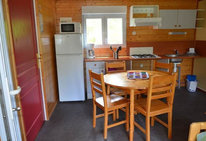 Отель Domaine Du Couriou