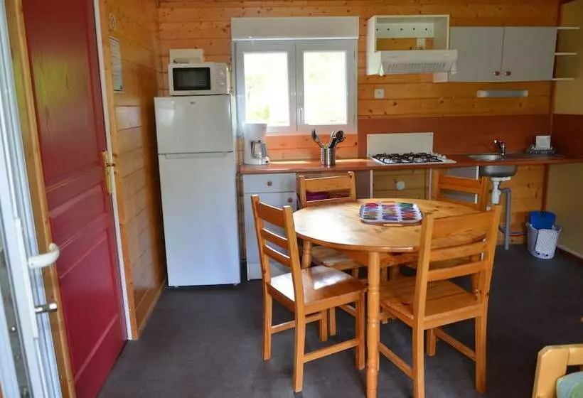 Hotelli Domaine Du Couriou