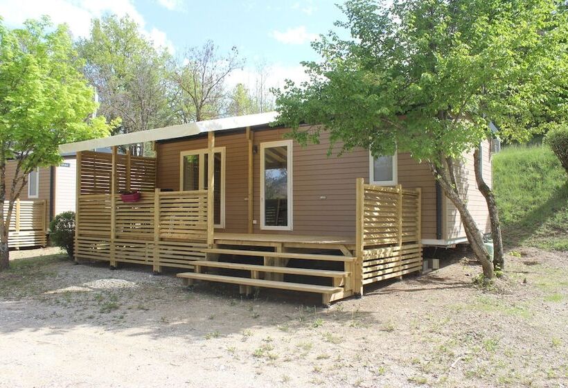 Отель Domaine Du Couriou