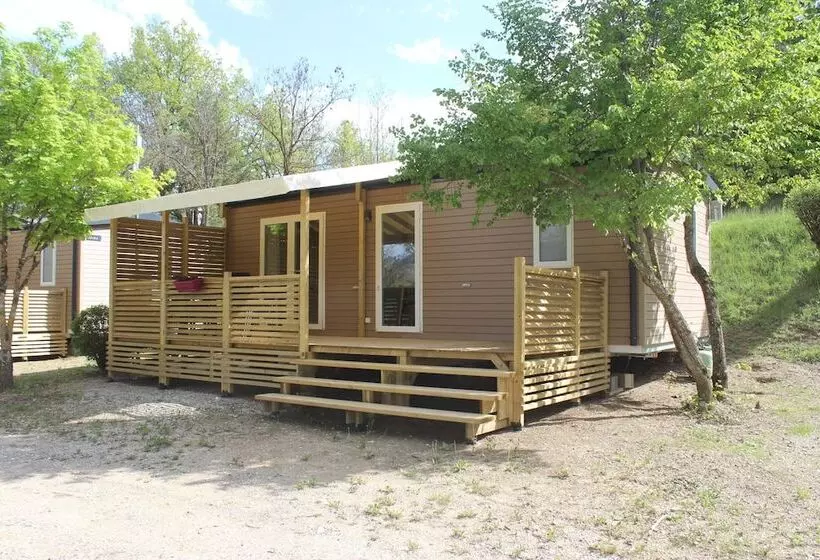 Hotelli Domaine Du Couriou