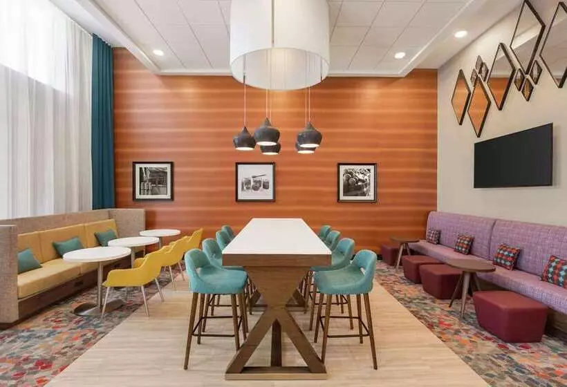 هتل Hampton Inn Indianapolis Downtown Iupui