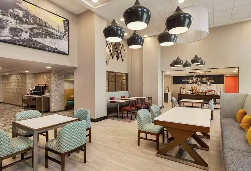 هتل Hampton Inn Indianapolis Downtown Iupui
