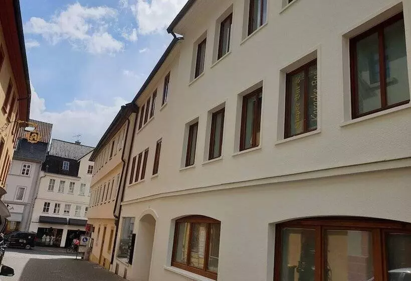 ユースホステル Altstadt Residenz