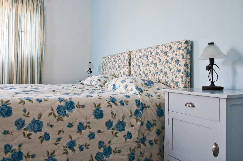 Отель Aeolos Rooms Complex