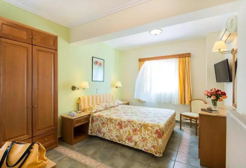 هتل Andreolas Luxury Suites