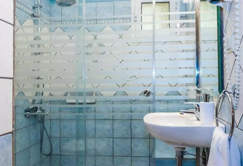 هتل Andreolas Luxury Suites