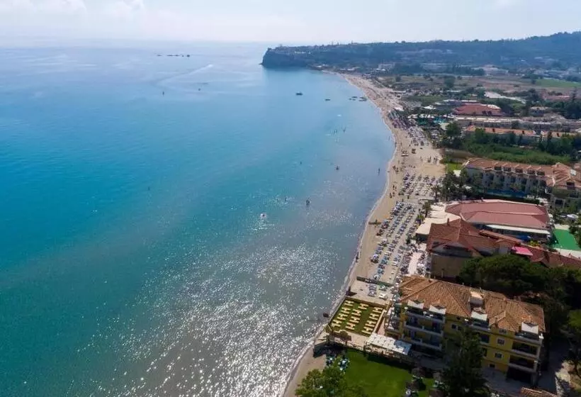 هتل Andreolas Luxury Suites