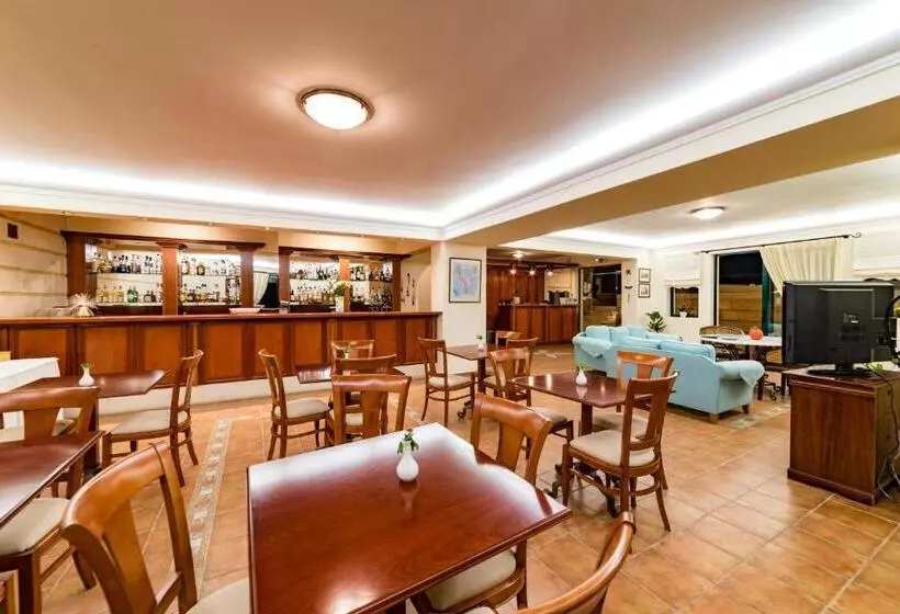 هتل Andreolas Luxury Suites