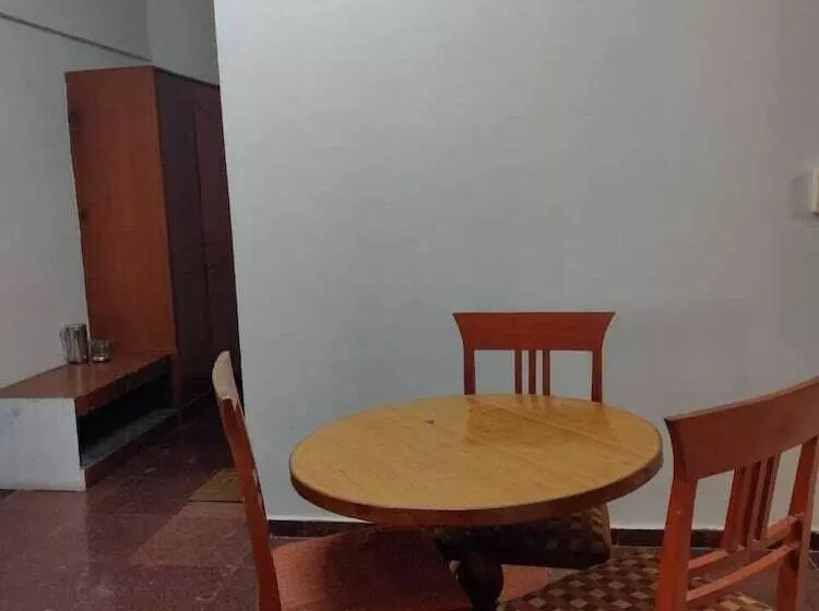 בית מלון כפרי Chetan International