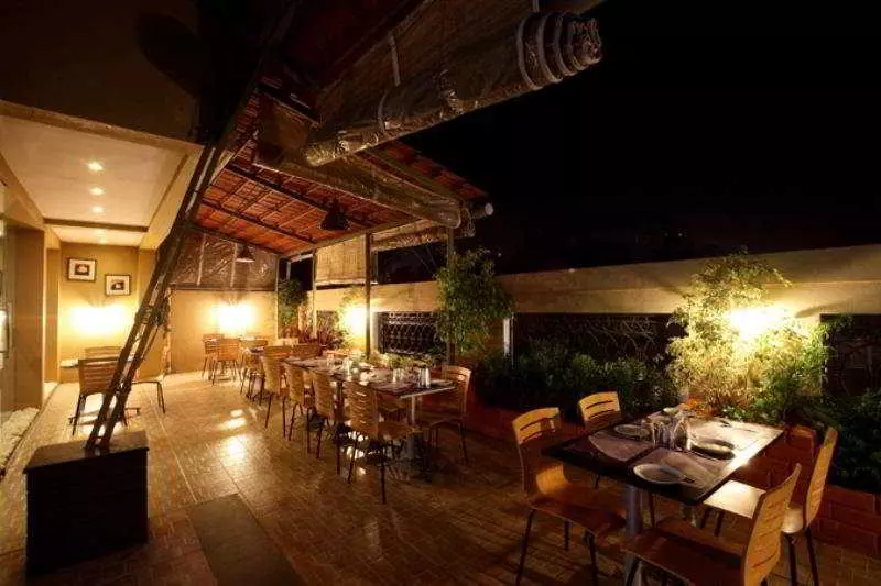 هتل Oriental Suites Lady Curzon Road