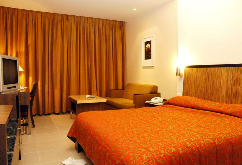 هتل Deccan Rendezvous