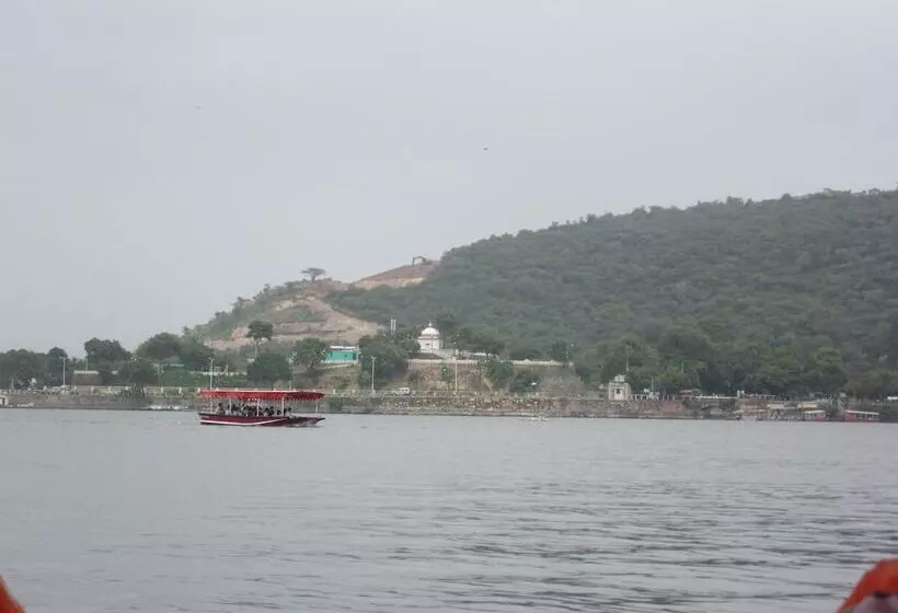 ホテル Devra Udaipur