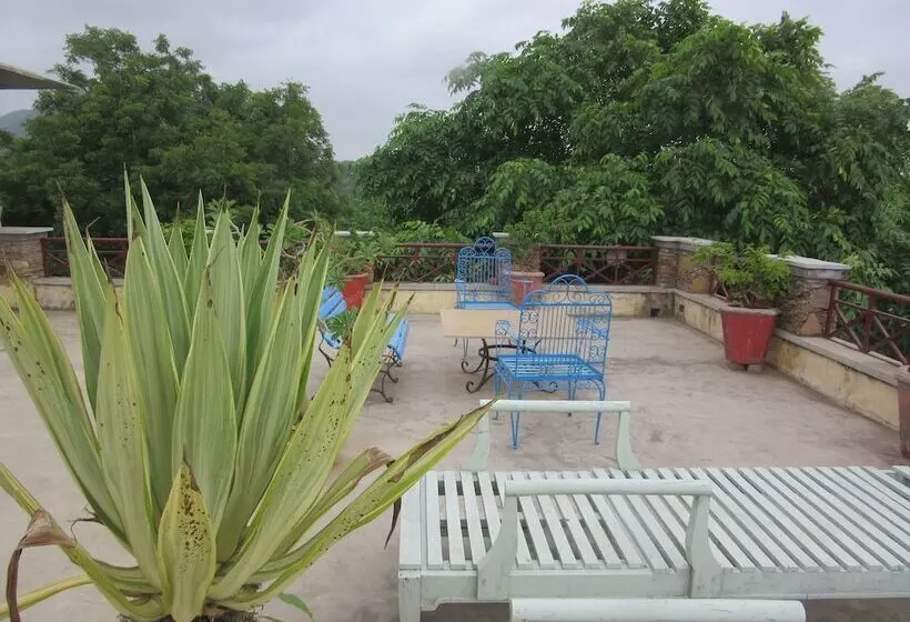 ホテル Devra Udaipur