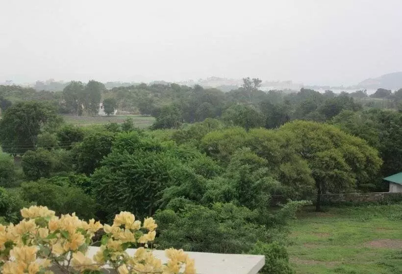 ホテル Devra Udaipur