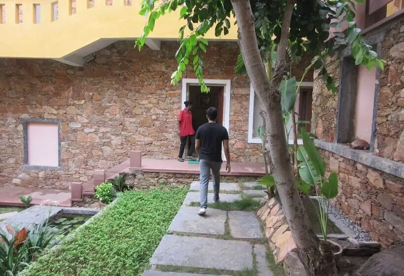 ホテル Devra Udaipur